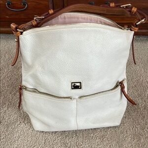 Elegant White Leather Shoulder Bag